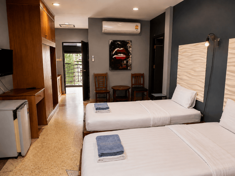 Standard 2 Family room
